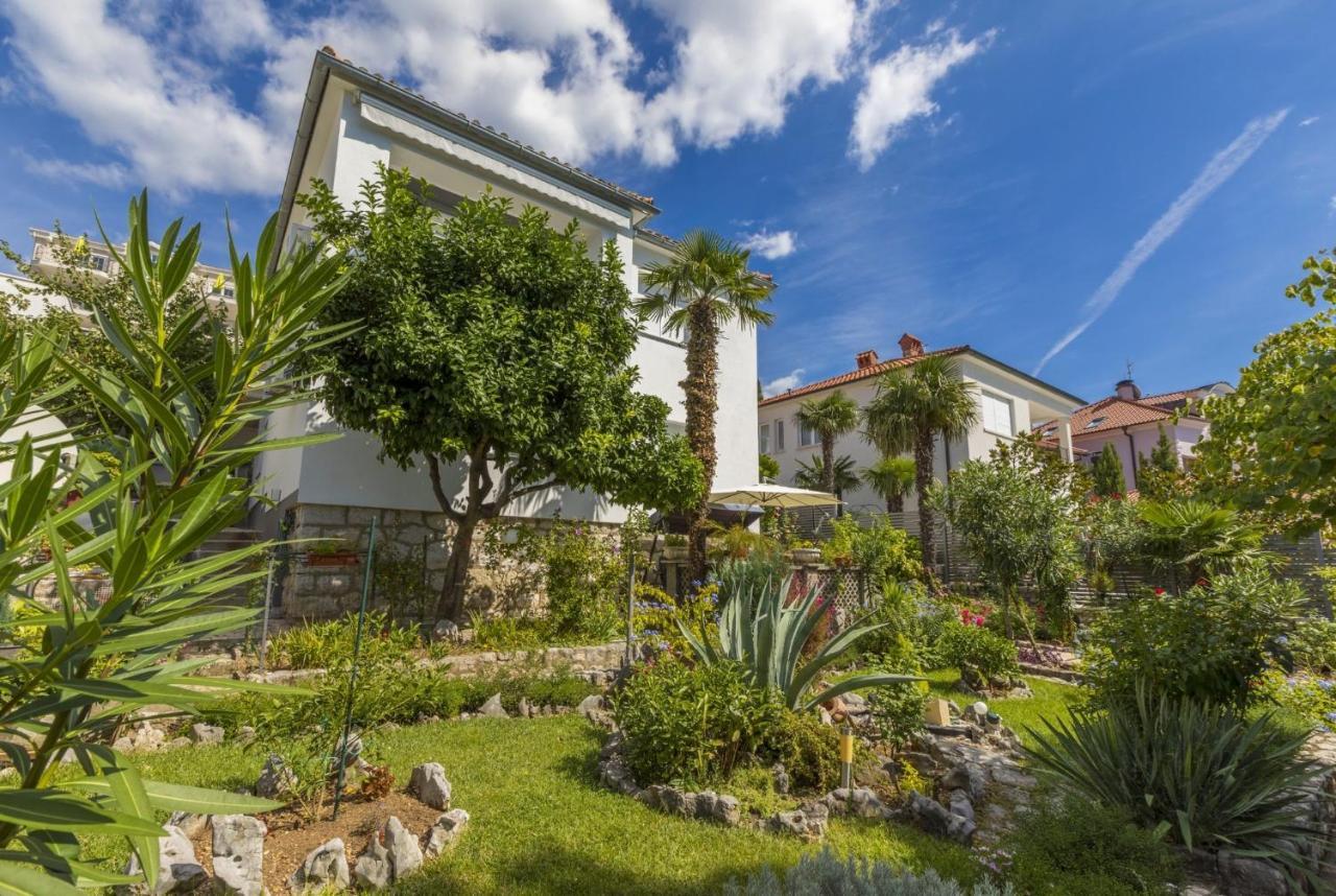 Zupan Apartment Crikvenica Exterior photo